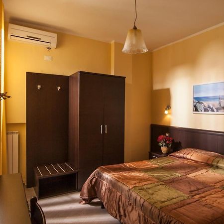 טירניה Hotel Il Cavaliere Nero מראה חיצוני תמונה