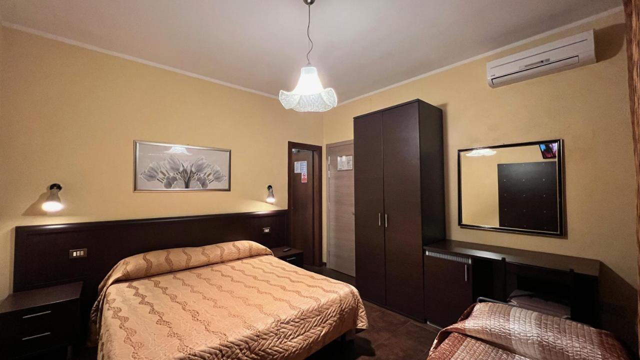 טירניה Hotel Il Cavaliere Nero מראה חיצוני תמונה