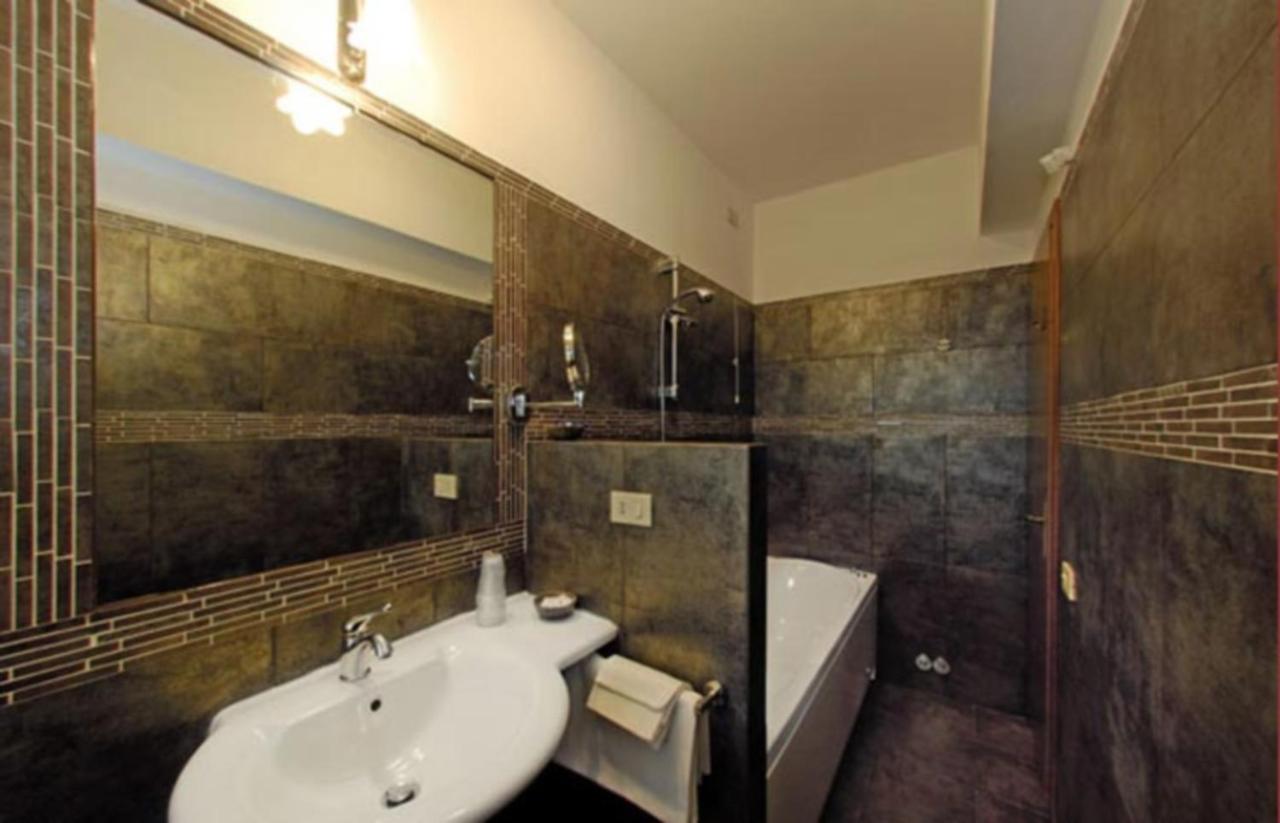 טירניה Hotel Il Cavaliere Nero מראה חיצוני תמונה