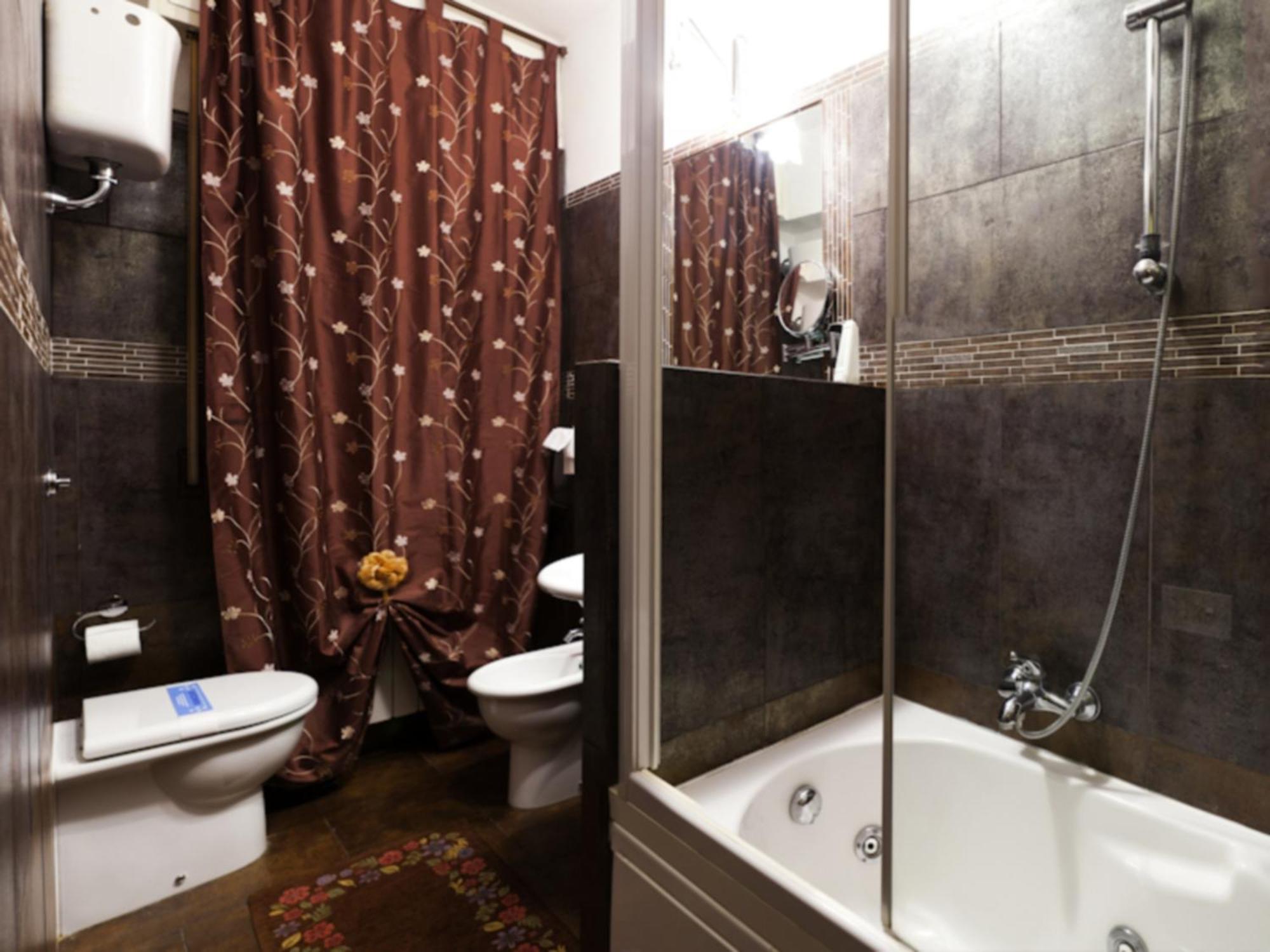 טירניה Hotel Il Cavaliere Nero מראה חיצוני תמונה